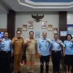 Kakanwil Kemenkumham Sumsel, Dr Ilham Djaya melakukan Audiensi dengan Bupati Kabupaten Lahat, Cik Ujang bertempat di Ruang Kerja Bupati, Senin (30/1/2023)