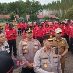 Kapolda Sumsel, Irjen Pol A Rachmad Wibowo SIK pimpin apel kesiapsiagaan kebakaran hutan dan lahan Firebase OKI Pulp Paper di Lapangan Firebase OKI Pulp Paper, Selasa (31/1/2023)