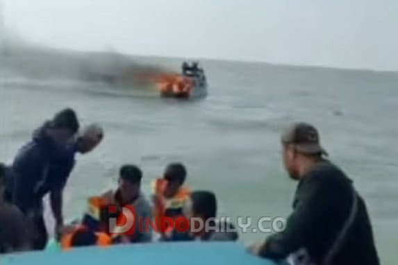 Kapal Speed Boat sedang membawa penumpang terbakar di Perairan Lepas Pelayaran Bangka Selatan-Tulung Selapan