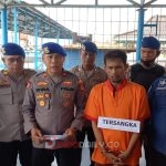 Jauhari, buronan pencurian peralatan navigasi di kapal milik PT Gaharu Shipping saat diamankan Anggota Sat Polairud Polrestabes Palembang