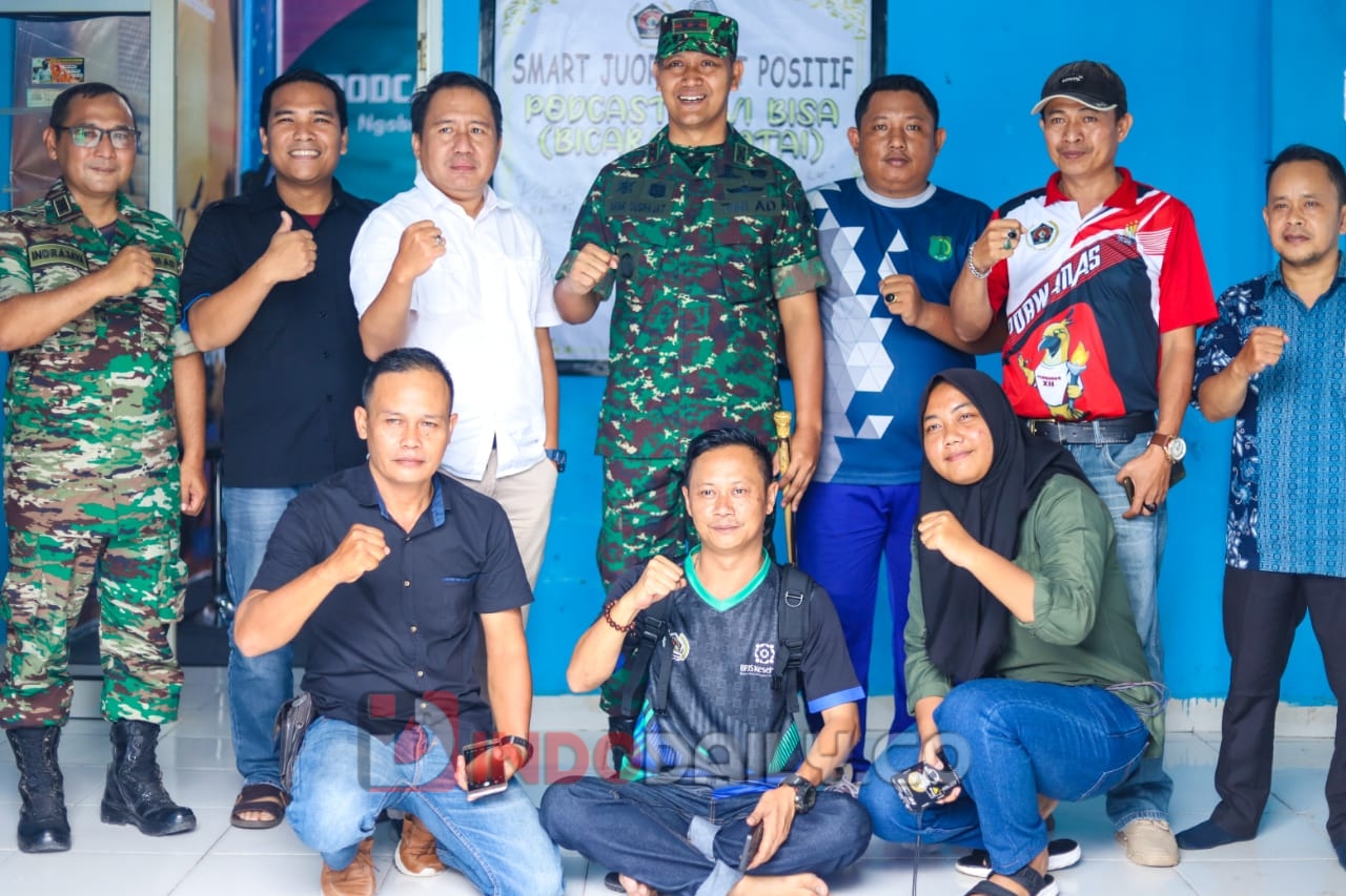 Dandim 0401/Muba Letkol Arm Dede Sudrajat usai podcast bareng PWI Muba