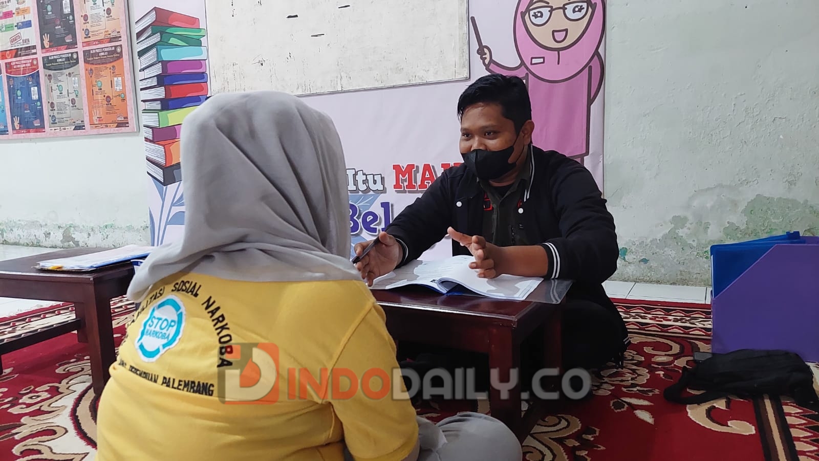 Warga binaan Lapas Perempuan Palembang Kemenkumham Sumsel mengikuti konseling rehabilitasi sosial narkotika