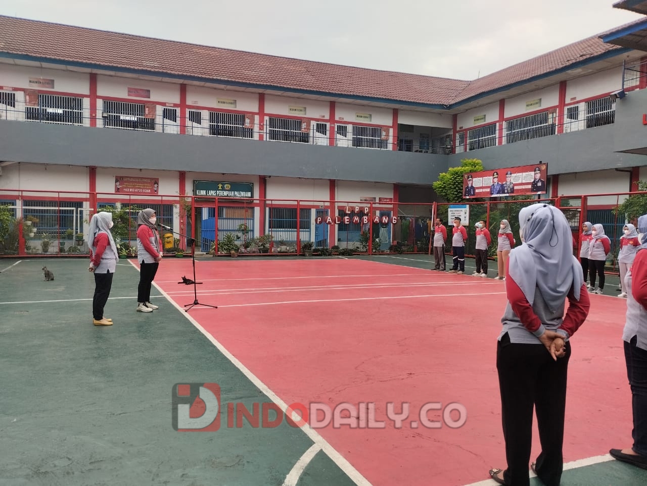 Pelaksanaan apel pagi pegawai. Jumat (03/12/2023) di Lapas Perempuan Palembang