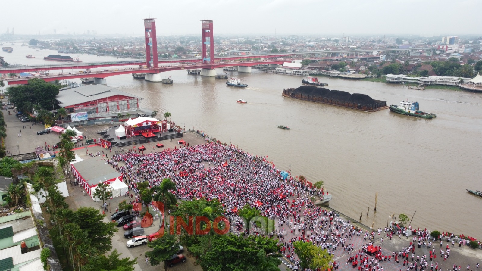 Senam SICITA PDIP Sumsel yang diikuti 10.000 kader di Plaza BKB Palembang (Dok. Humas PDIP Sumsel / Indodaily.co)