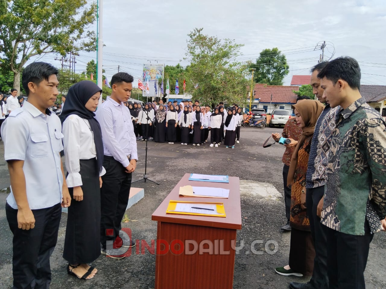Komisi Pemilihan Umum (KPU) Kabupaten Ogan Komering Ilir secara serentak melantik 2.189 Petugas Pemutakhiran Data Pemilih