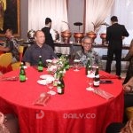 Irjen Pol A.Rachmad Wibowo SIK saat menyambut kedatangan KASAD Jenderal TNI Dudung Abdurachman, Minggu (12/2/2023) di ruang VVIP Bandara Sultan Mahmud Badaruddin II Palembang