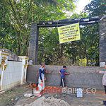 Pemblokiran akses jalan menuju hutan kota dan SMK Negeri 3 Kayuagung