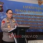 Irwasda Polda Sumsel Kombes Pol Ulung Sampurna Jaya SIK MH membuka pelatihan peningkatan kemampuan Personel Intelkam Polda Sumsel di Ballroom Emilia Hotel Palembang, Selasa (21/2)