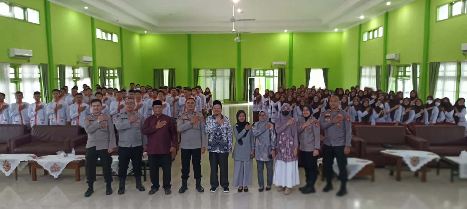 Biro SDM Polda Sumsel melaksanakan Sosialisasi di MAN 3 Palembang untuk Siswa Kelas 12, Jumat (24/02/2023)