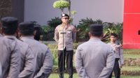 Dirsamapta Polda Sumsel Kombes Pol Budi Mulyanto SIK MH memimpin apel pagi di lapangan Apel Mapolda Sumsel Senin (27/02/2023)
