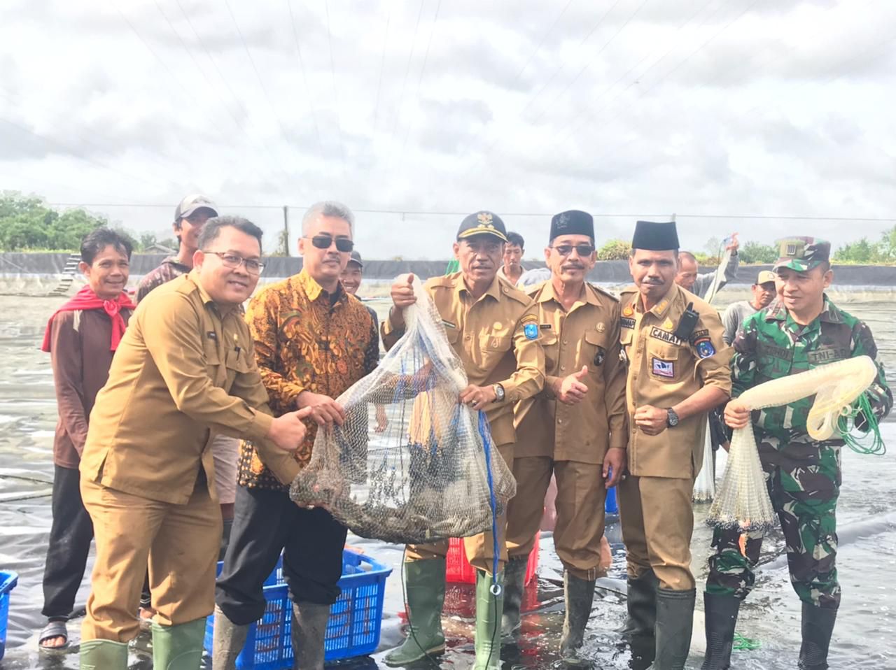 Kepala Desa Bumi Pratama Mandira Pahmi Habib 