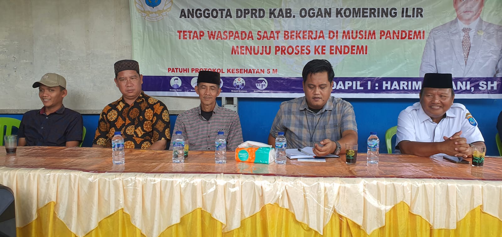 Anggota DPRD OKI Harimandani saat kunjungan kerja dalam rangka Reses II Masa Sidang II Tahun 2022-2023 di Kecamatan Tanjung Lubuk, Kabupaten OKI, Selasa, (28/02/2023)