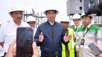 Presiden Joko Widodo meninjau Kawasan Kalimantan Industrial Park Indonesia (KIPI) di Kabupaten Bulungan, Provinsi Kalimantan Utara, pada Selasa, 28 Februari 2023. Foto: BPMI Setpres/Indodaily.co