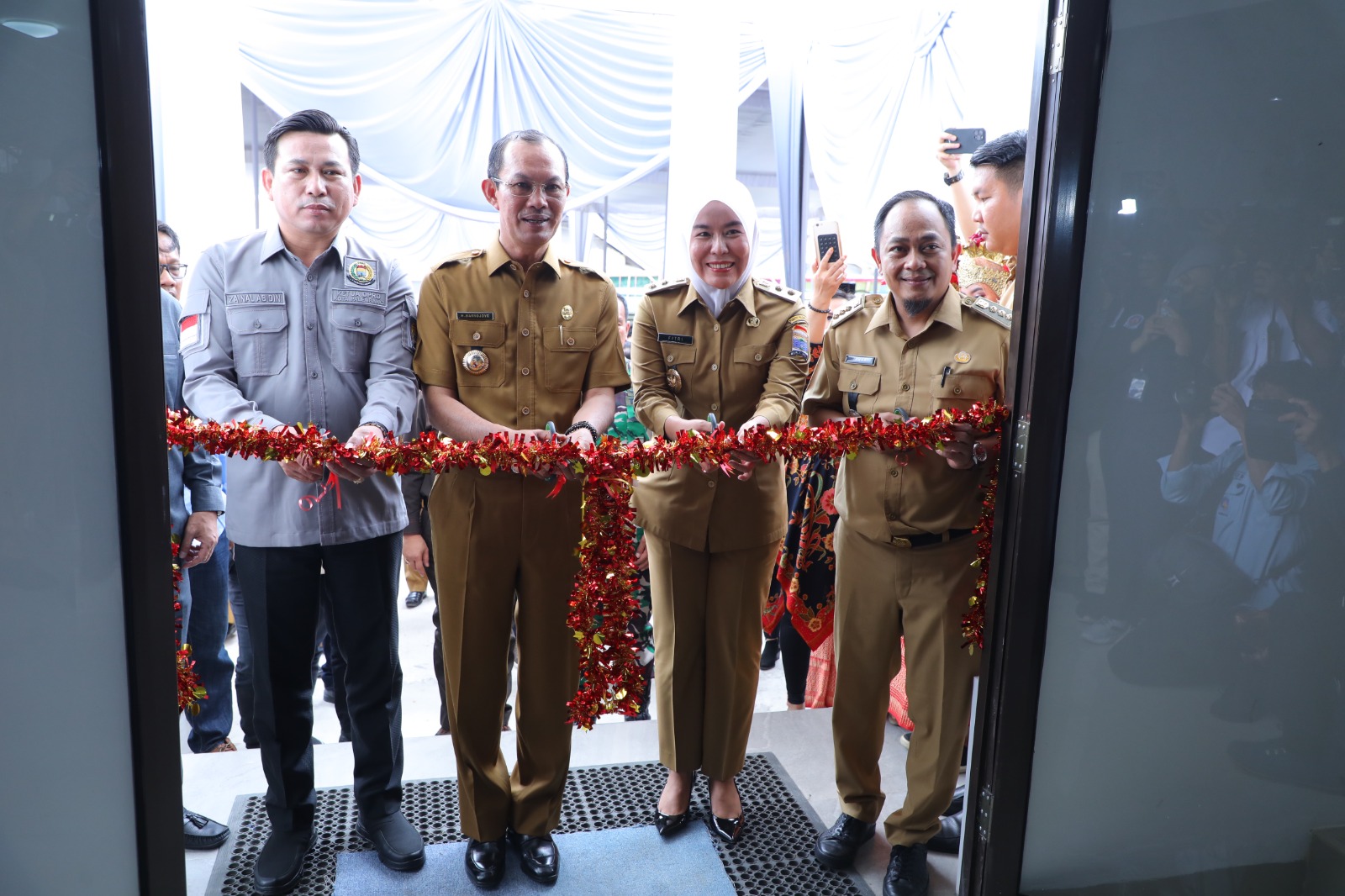 Wali Kota Palembang, H Harnojoyo saat peresmian Kantor Camat Kemuning, Selasa (7/3/2023)