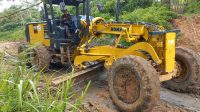 Sejumlah alat berat excavator mulai diturunkan dan Dinas PUPR
