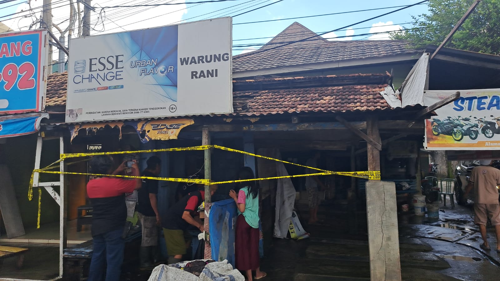 Kondisi warung nasi di Jlaan DI Panjaitan usai terbakar, Sabtu (11/3/2023)