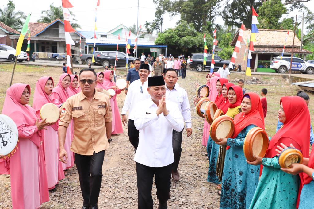 Pj Bupati Muba Drs H Apriyadi MSi resmikan Masjid Raya An-Nur di Kelurahan Ngulak I Kecamatan Sanga Desa, Rabu (15/3/2023)