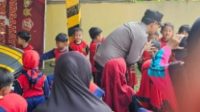 Jajaran personel Polsek Cihaurbeuti Polres Ciamis Polda Jabar menerima kedatangan kunjungan anak RA Bojong Padamulya di Mako Polsek Cihaurbeuti