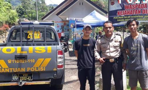Personel Polres Ciamis melaksanakan patroli dialogis dalam rangka antisipasi gangguan kamtibmas