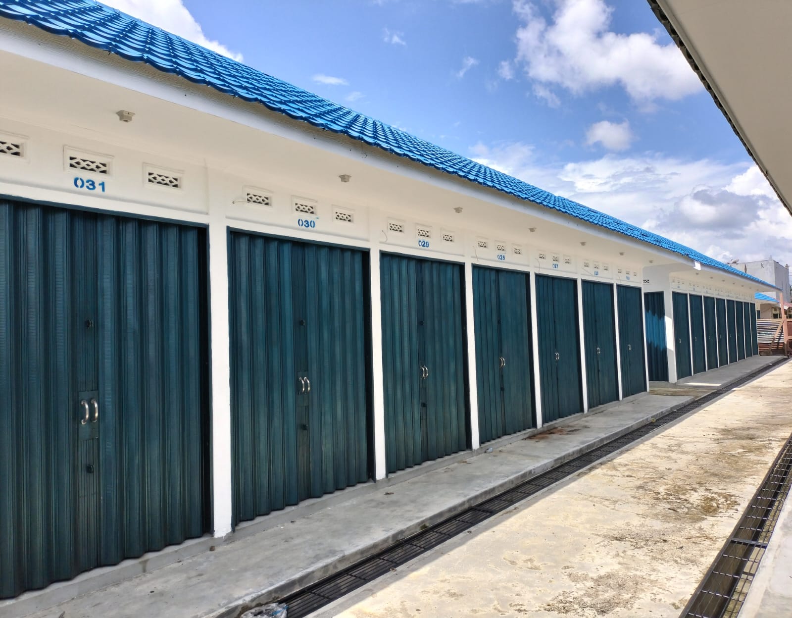 Dinas Perdagangan Kabupaten Ogan Komering Ilir telah menyelesaikan tahap Revitalisasi Pasar Rakyat (RPR) berlokasi di Pasar Kayuagung