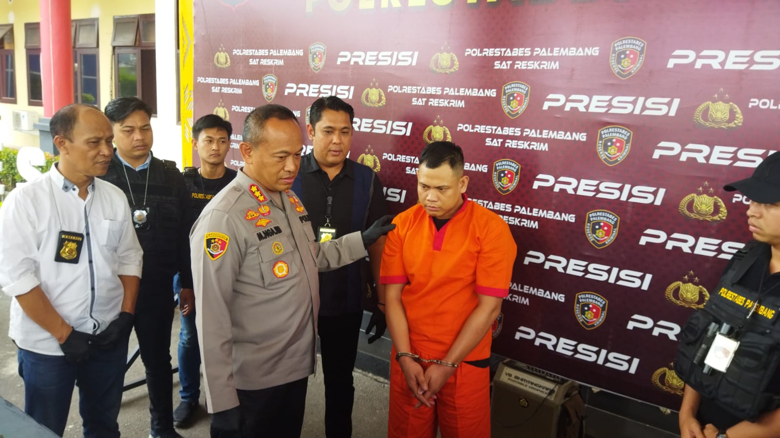 Kapolrestabes Palembang, Mokhamad Ngajib saat konferensi pers, Selasa (21/3/2023)