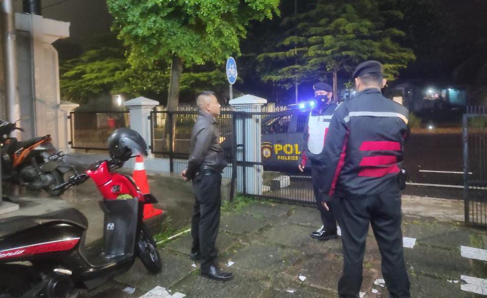 Personel Satuan Samapta Polres Ciamis Polda Jabar melaksanakan patroli biru