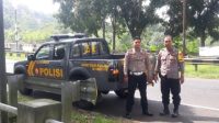 Personel Polres Ciamis Polda Jabar melaksanakan patroli dialogis dalam rangka antisipasi gangguan kamtibmas