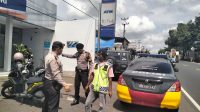 Personel Satuan Samapta Polres Ciamis Polda Jabar melaksanakan patroli dialogis dalam rangka antisipasi tindak kriminalitas di wilayah Kabupaten Ciamis
