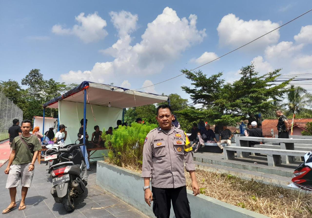 Personel Polsek Cimaragas Polres Ciamis Polda Jabar melaksanakan pengamanan kegiatan menyambut bulan suci ramadan 1444 hijriyah