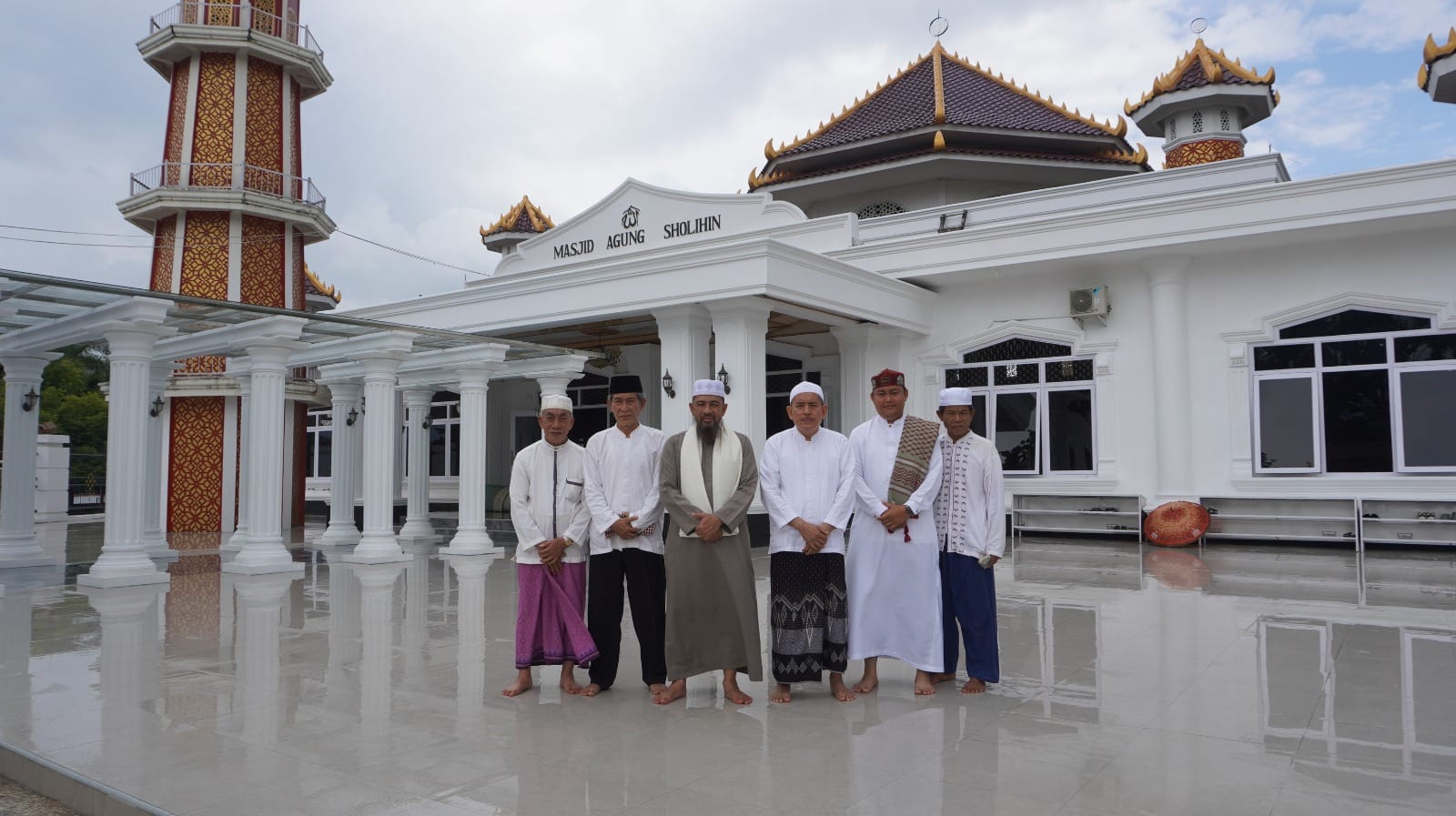 Ketua Takmir Masjid Agung Solihin Kayuagung, H Antonius Leonardo