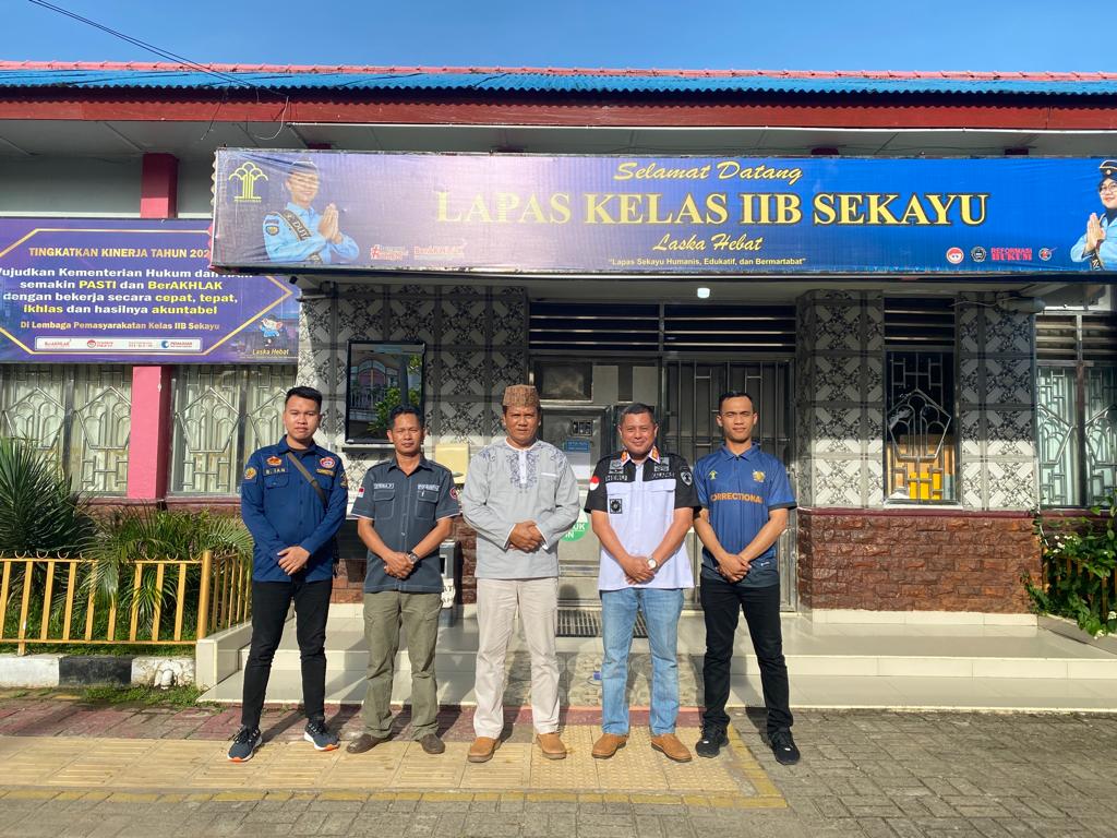 Kadivpas Kanwil Kemenkumham Sumsel, Bambang Haryanto melaksanakan kegiatan Safari Ramadan ke Lapas Sekayu, Sabtu (25/3/2023)