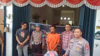 Kapolsek SU I, Kompol A Firdaus didampingi Kanit Reskrim, Iptu Indra Widodo saat memberikan keterangan pers, Senin (27/3/2023)