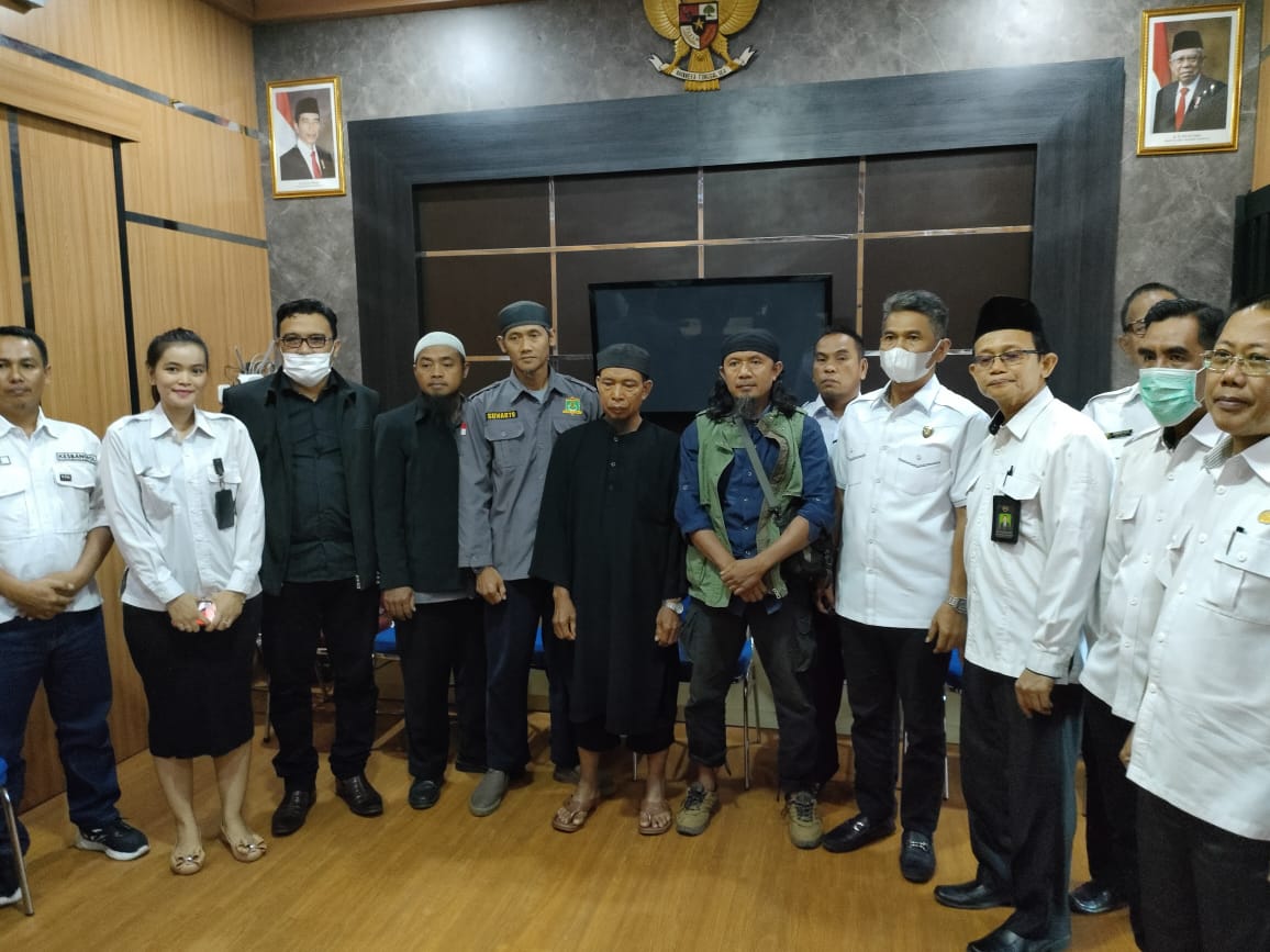 Ketua FKPT Sumsel Romi Apriansyah, menghadiri kegiatan pelaksanaan penandatanganan surat pernyataan dan ikrar setia kepada NKRI oleh mantan  narapidana terorisme di Kantor Kesbangpol Sumsel, Kamis (30/03/2023)