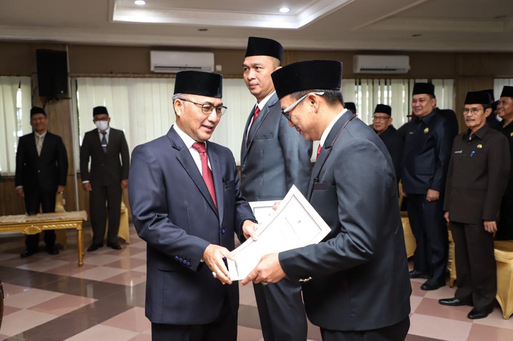 Pj Bupati Muba Apriyadi Mahmud secara resmi melakukan Pelantikan dan Pengambilan Sumpah Pejabat Jabatan Pimpinan Tinggi (JPT) Pratama
