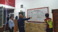 Personel Satuan Samapta Polres Ciamis Polda Jabar melaksanakan patroli dialogis dalam rangka antisipasi tindak kriminalitas