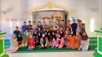 Pengurus Peringatan Hari Besar Islam  (PBHI) Desa Petaling, Rabu (5/4/2023) berfoto bersama