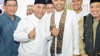Pj Bupati Muba Apriyadi Mahmud dan Ustaz Abdul Somad usai peresmian Masjid Raya Abdul Kadim, Rabu (12/4/2023) di Desa Epil Kecamatan Lais Kabupaten Muba