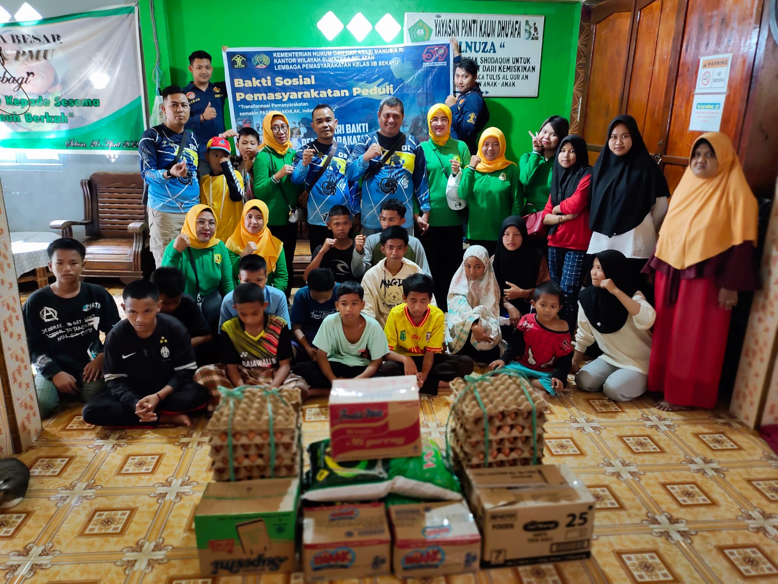 Kalapas Sekayu, Ronald Heru Praptama dan jajaran serta Paguyuban Ibu-Ibu Pemasyarakatan (PIPAS) Lapas Sekayu menggelar Touring Pemasyarakatan Peduli, Jum'at (14/04/2023)