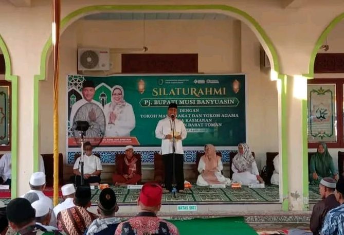 Pj Bupati Muba Apriyadi saat silaturahmi dengan para tokoh agama dan tokoh masyarakat, Senin (17/4/2023) di Masjid Istito'ah, Kecamatan Babat Toman