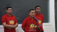 Kepala Divisi Administrasi Kanwil Kemenkumham Sumsel, Idris saat menyambut puluhan peserta mudik bareng tiba di Kanwil Kemenkumham Sumsel, Selasa (18/4)