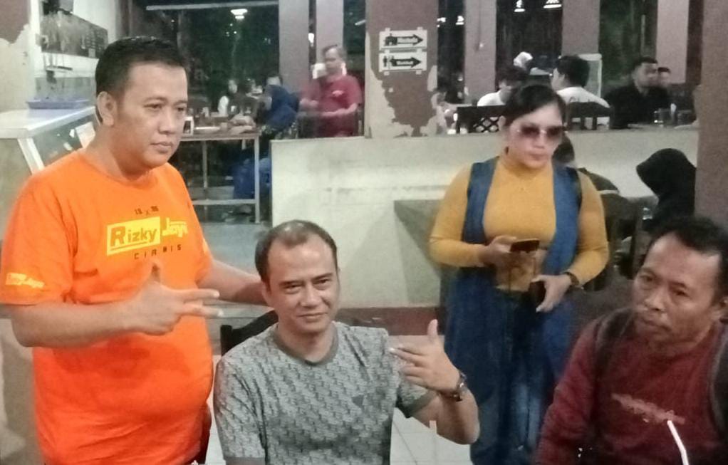 Anggota DPRD Kabupaten Ciamis dari fraksi PAN Supriatna Gumilar usai menggelar buka puasa bersama jurnalis Ciamis, Rabu (19/4/2023)