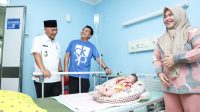 Pj Bupati Apriyadi Mahmud mendatangi sejumlah pelayanan kesehatan di Puskesmas Balai Agung, RSUD Sekayu, Rabu (26/4/2023)