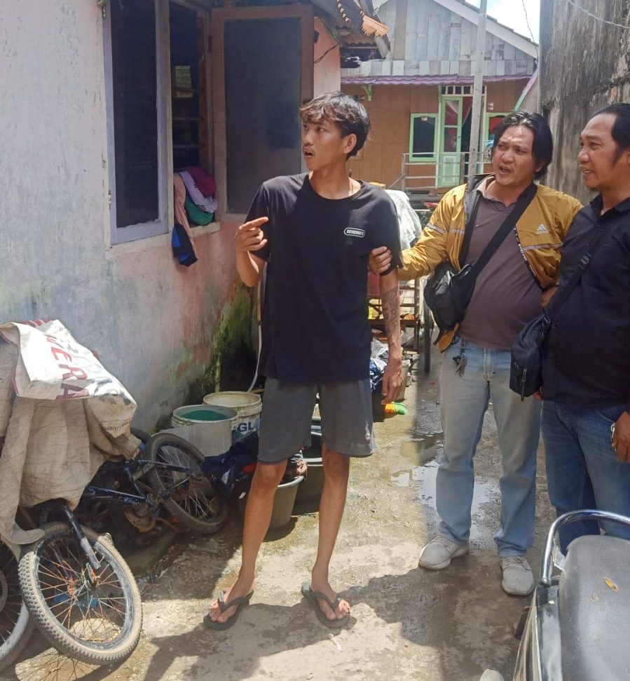 Unit Reskrim Polsek SU II saat menangkap FR (23), pelaku penganiayaan hingga korban meninggal dunia