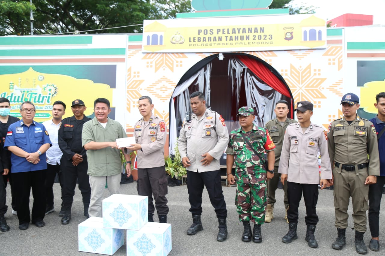 Herman Deru Sanjo Lebaran, Cek Harga-Posko dan Kesiapan Masjid untuk Shalat Idul Fitri 1444 Hijriah (Dok. Humas Pemprov Sumsel)