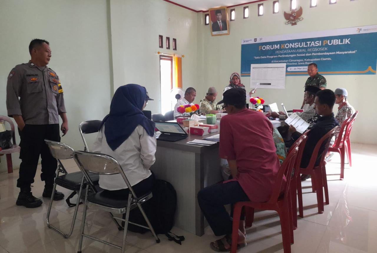 Polres Ciamis Polda Jawa Barat bersama Kodim 0613/Ciamis berkomitmen bersama menyukseskan program pemerintah pendataan ekonomi masyarakat