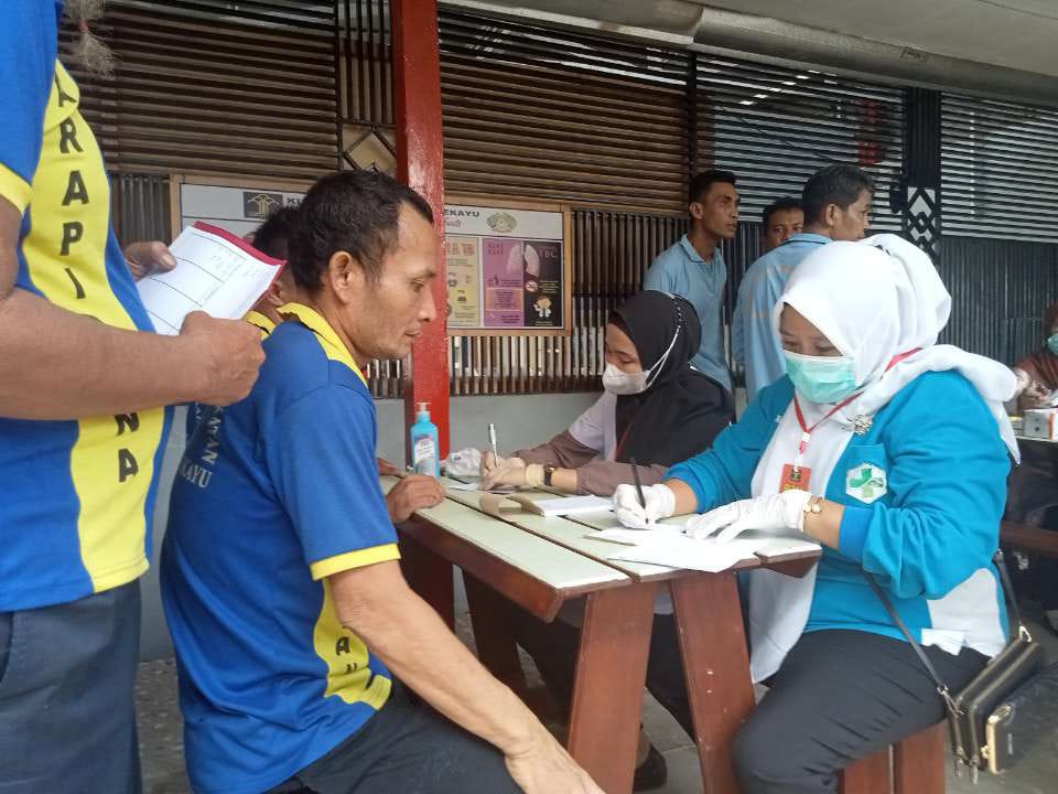 Lapas Sekayu melalui petugas kesehatan klinik Lapas kembali memeriksa kesehatan warga binaan guna memastikan semuanya dalam kondisi sehat dan tidak terjangkit penyakit