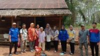 Dinas Sosial Kabupaten Muba melakukan monitong sekaligus memberikan bantuan bagi warga terdampak kebakaran dan rumah roboh di Desa Tanjung Agung Selatan, Kecamatan Lais