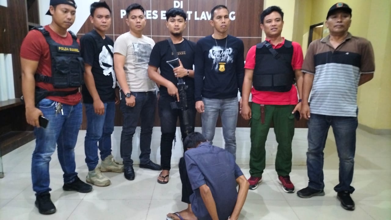 JK (50), tersangka pembunuhan terhadap ayah kandung saat diamankan Satreskrim Polres Empat Lawang