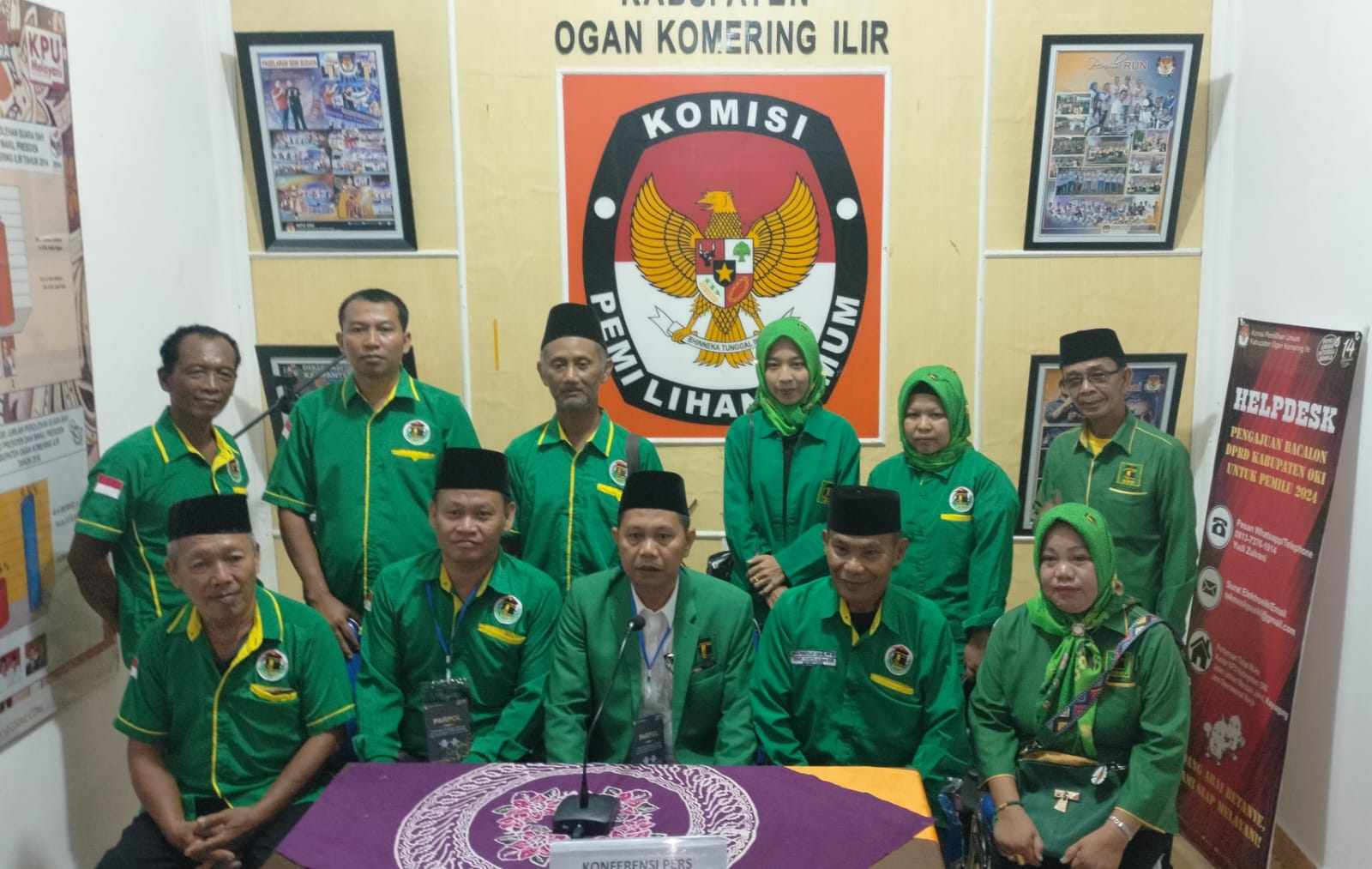 DPC PPP memberikan berkas bacaleg ke kantor KPU Kabupaten OKI, Minggu (14/5/2023)