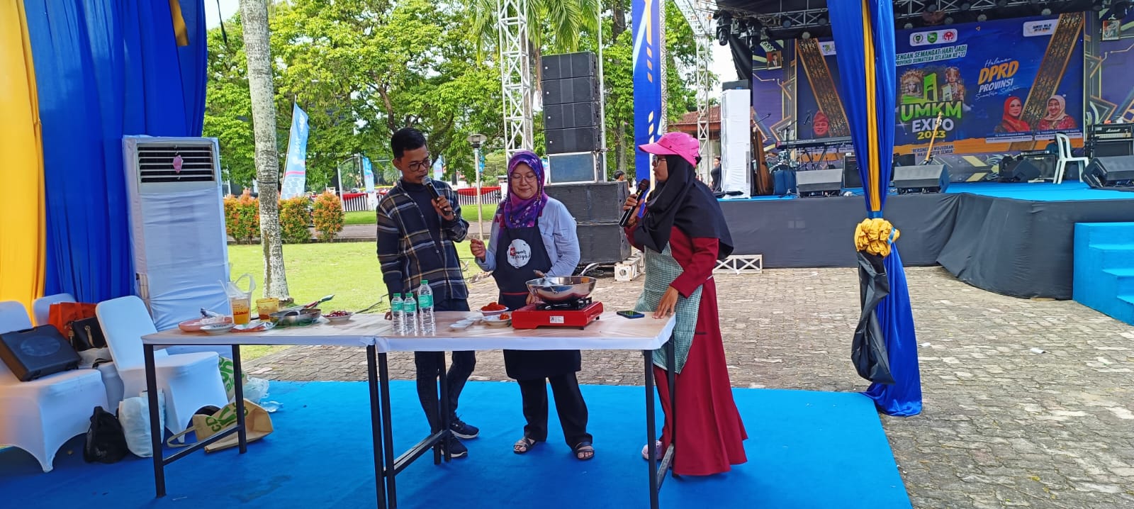 Provinsi Sumsel UMKM Expo 2023, The Ultimate Women (TUW) bersama Dapur Marsya menggelar demo masak di Lapangan DPRD Provinsi Sumsel UMKM expo 2023, Minggu (14/5/2023)